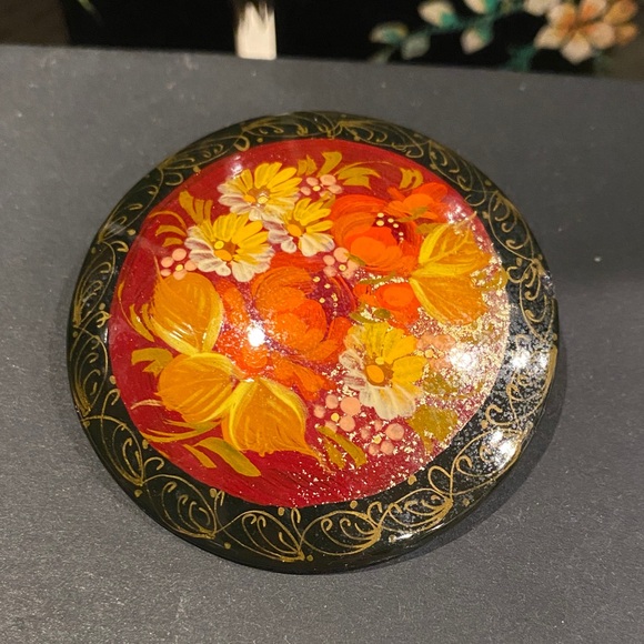 Vintage Jewelry - Russian Signed Hand Painted Floral Brooch
